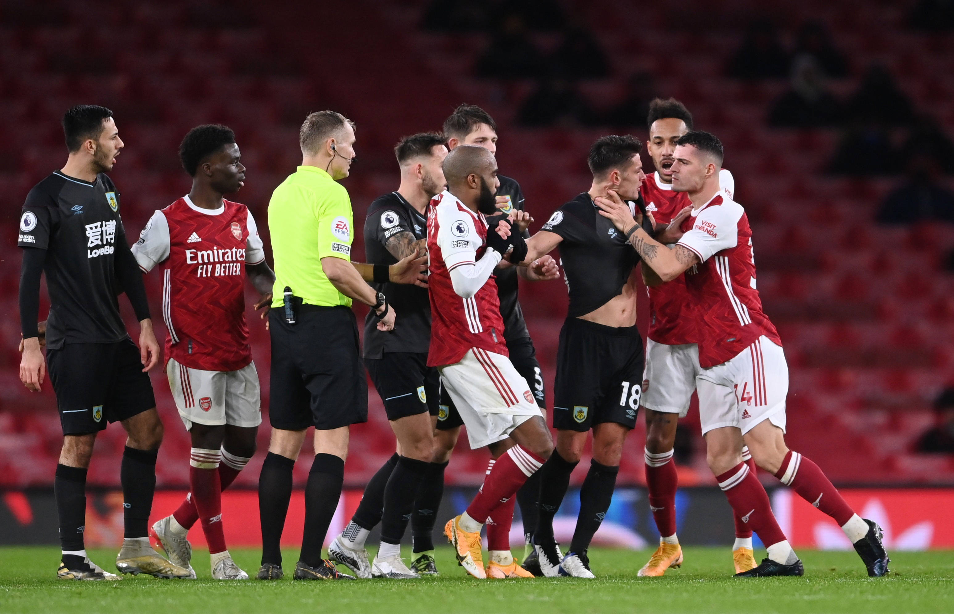 赛季中继续 赛季中继续